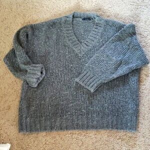 Chunky rib knit v-neck sweater